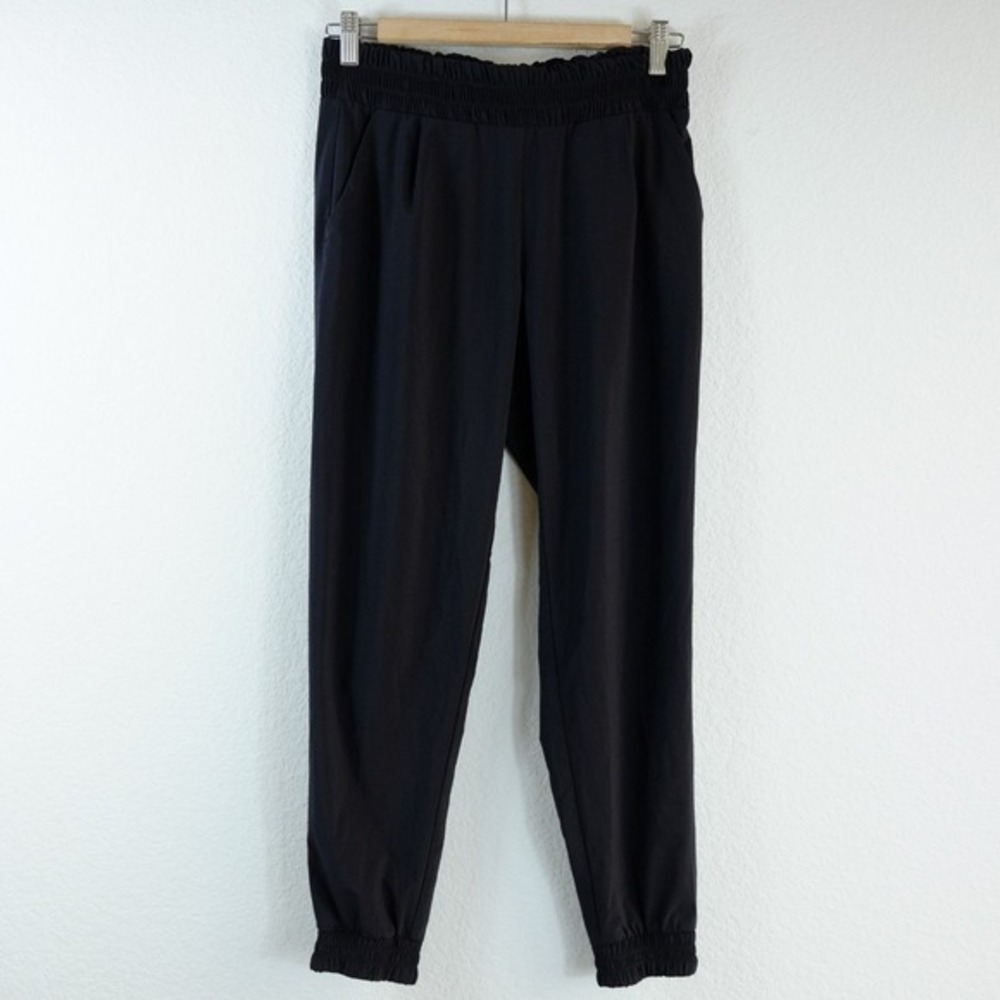 Athleta Aliso Pant Jogger Sz 4 Black‎ Pull On Elastic Waist Cuffed Pockets - Picture 2 of 11